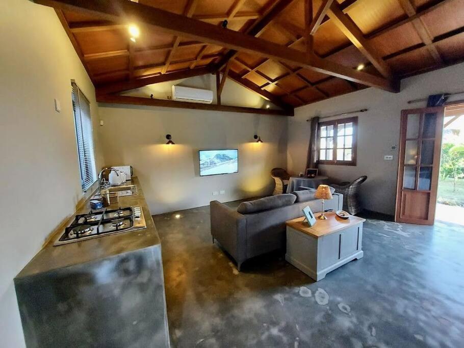 Lakaz Kannell - Vanilla Lodge, Secluded Outside Bath & Shower Infinity Pool Cap Malheureux Exterior photo